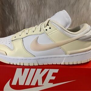 Women’s Nike Dunk Low Twist/coconut milk/guava ice white Size 12/ Glow